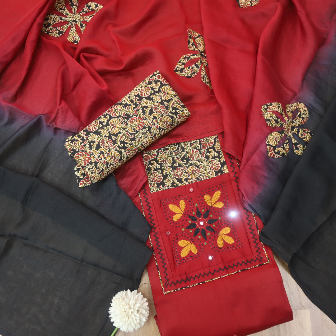 Pakkhi Blood Red Thread Work with Mirron in kalamkari Print Yoke Glazed Cotton Set