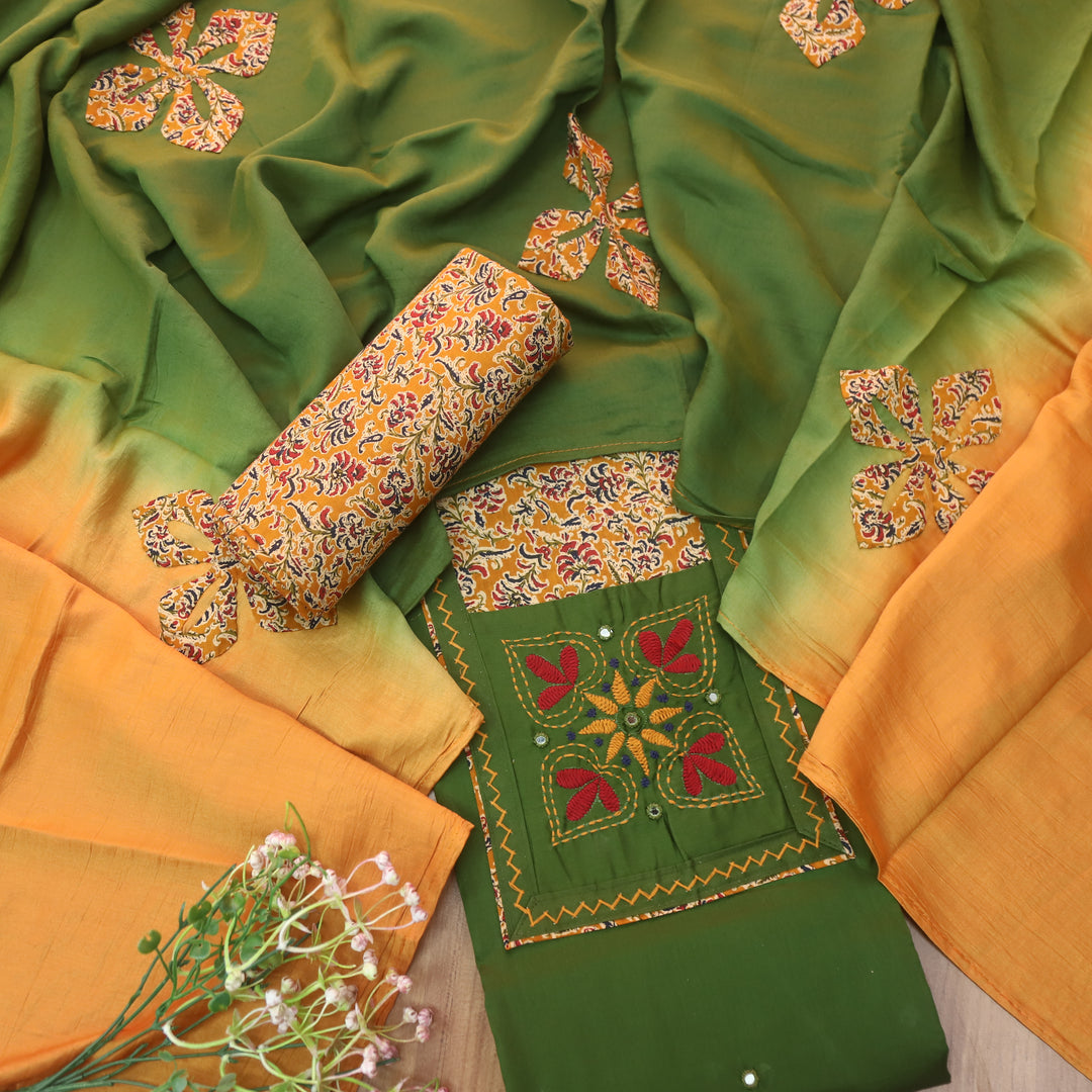 Pakkhi Forest Green Thread Work with Mirron in Kalamkari Print Yoke Glazed Cotton Set