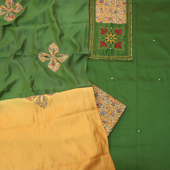Pakkhi Forest Green Thread Work with Mirron in Kalamkari Print Yoke Glazed Cotton Set