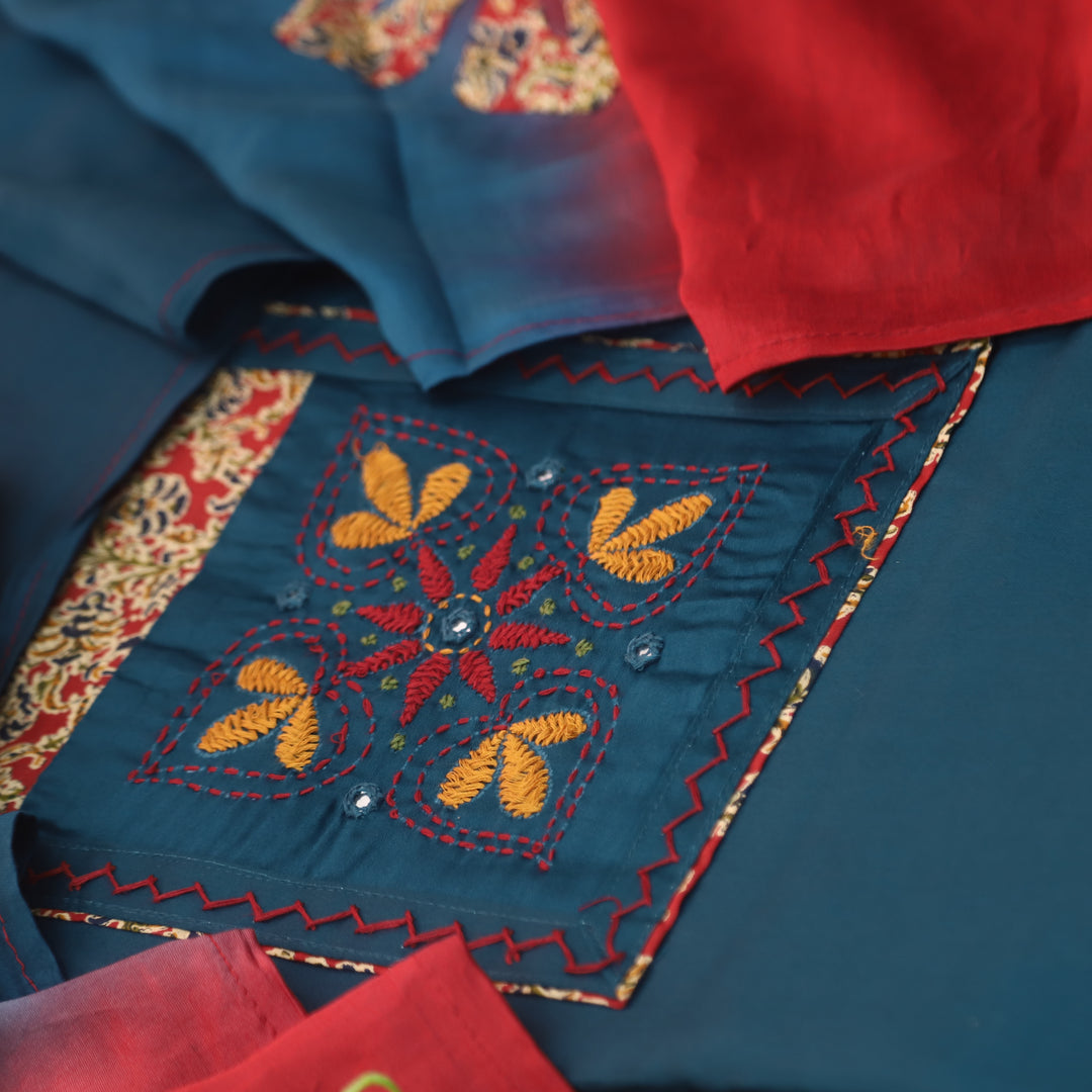 Pakkhi Navy Blue Thread Work with Mirron in Kalamkari Print Yoke Glazed Cotton Set