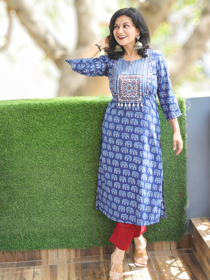 Vamika Indigo Blue Gajj Printed Cotton Kurti