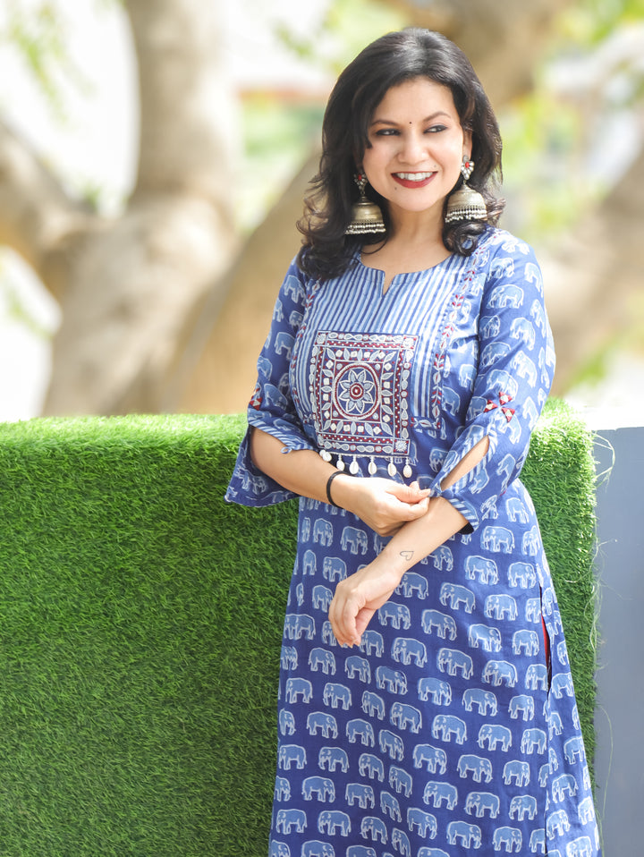 Vamika Indigo Blue Gajj Printed Cotton Kurti