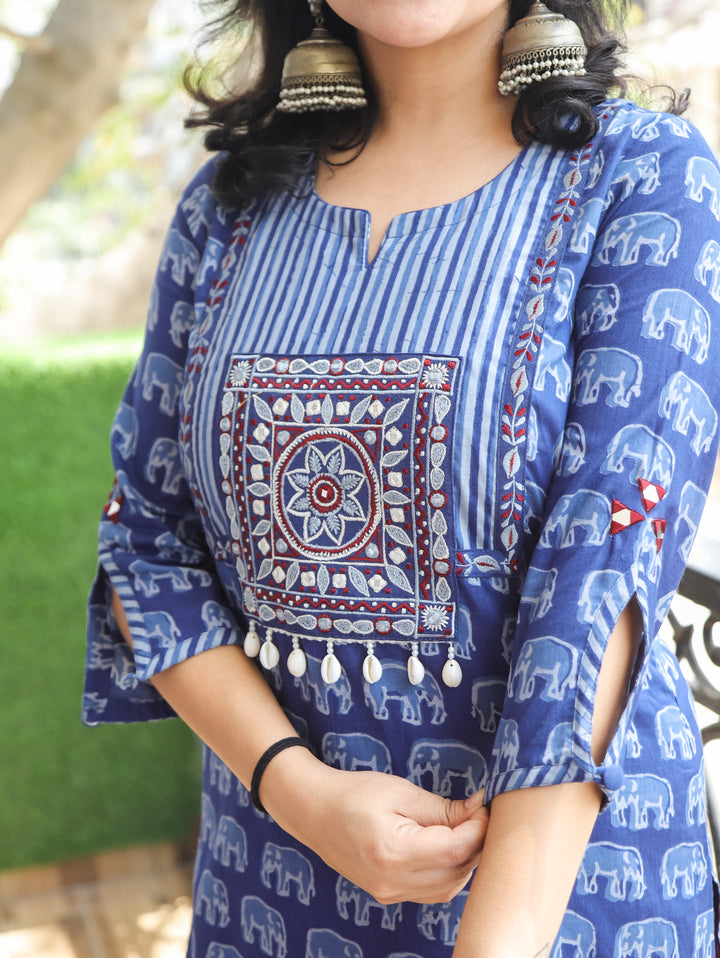Vamika Indigo Blue Gajj Printed Cotton Kurti