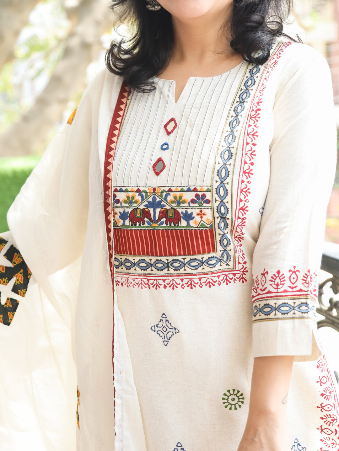 Nancy Shell White Warli Mirror 3 Piece Set