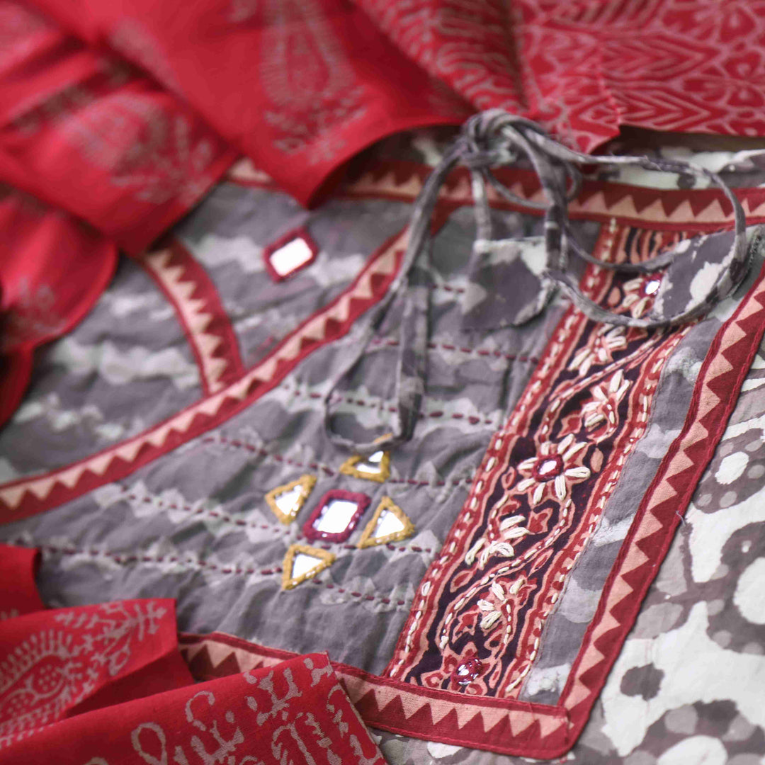 Khairiyat Ivory Beige Angrakha Kutch Neck Work Cotton Suit Set D5