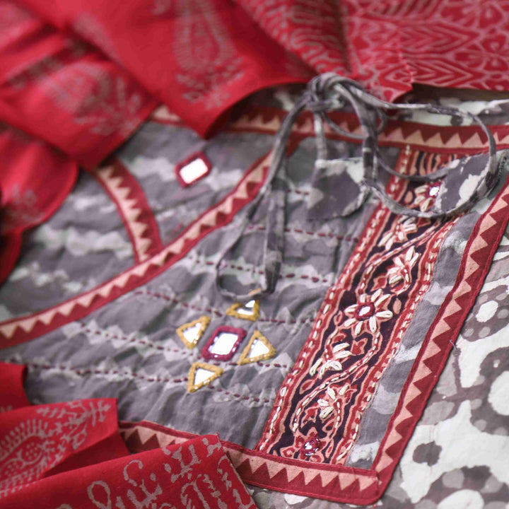 Khairiyat Ivory Beige Angrakha Kutch Neck Work Cotton Suit Set D5