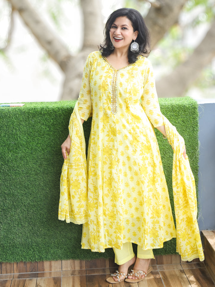 Bella Butter Yellow Patra Mul Cotton 3 Piece Set