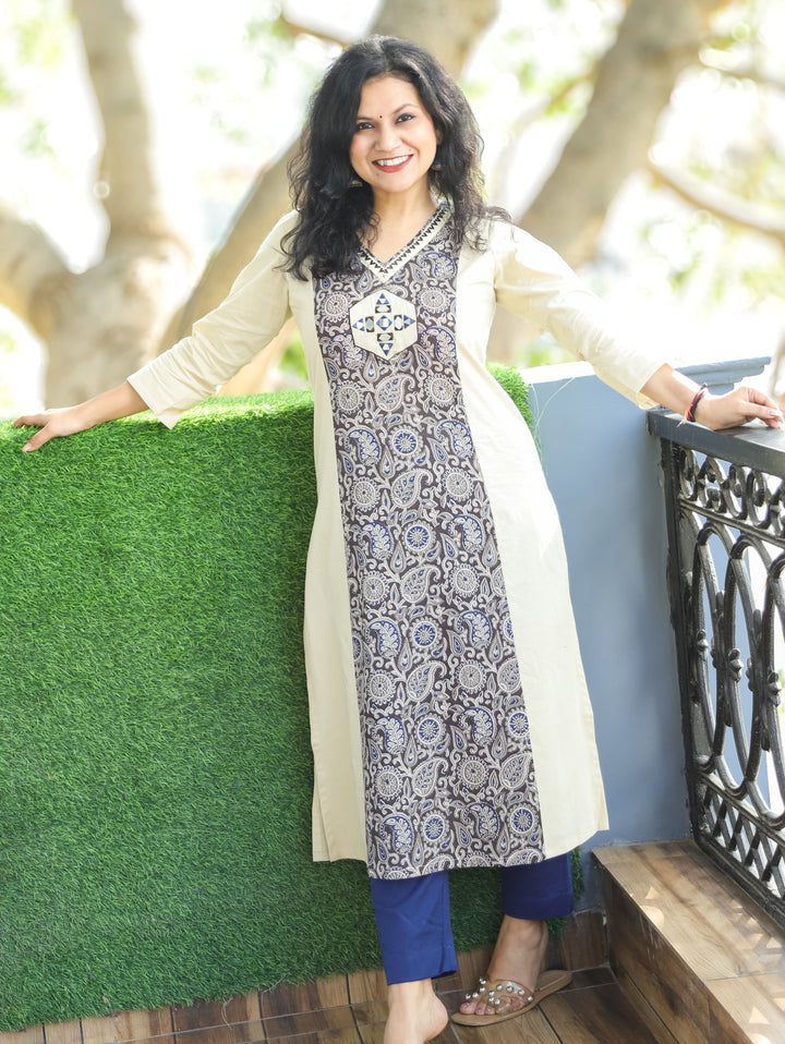 Adikriti Cream White V Neck with Mirror Paisley Printed Panel Style Cotton Kurti