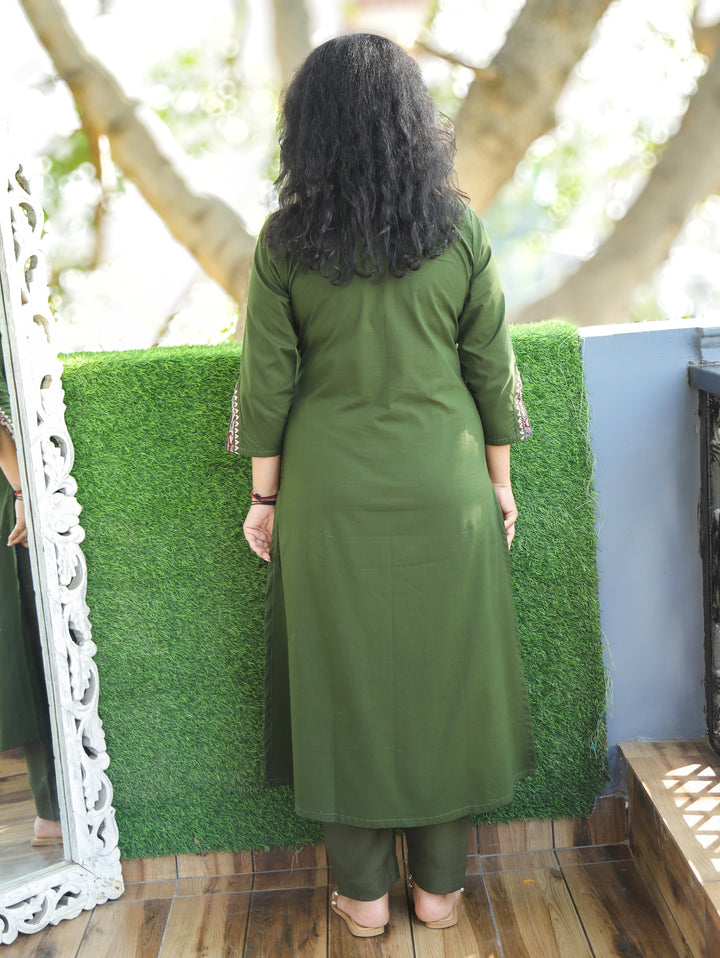 Adikriti Pine Green V Neck with Mirror Paisley Printed Panel Style Cotton Kurti