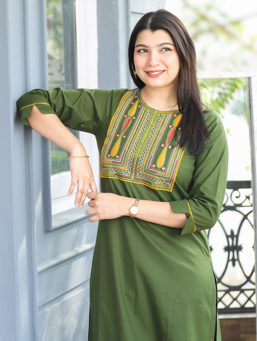 Chanda Forest Green Thread Embroidered Neck Yoke Work Cotton Kurti