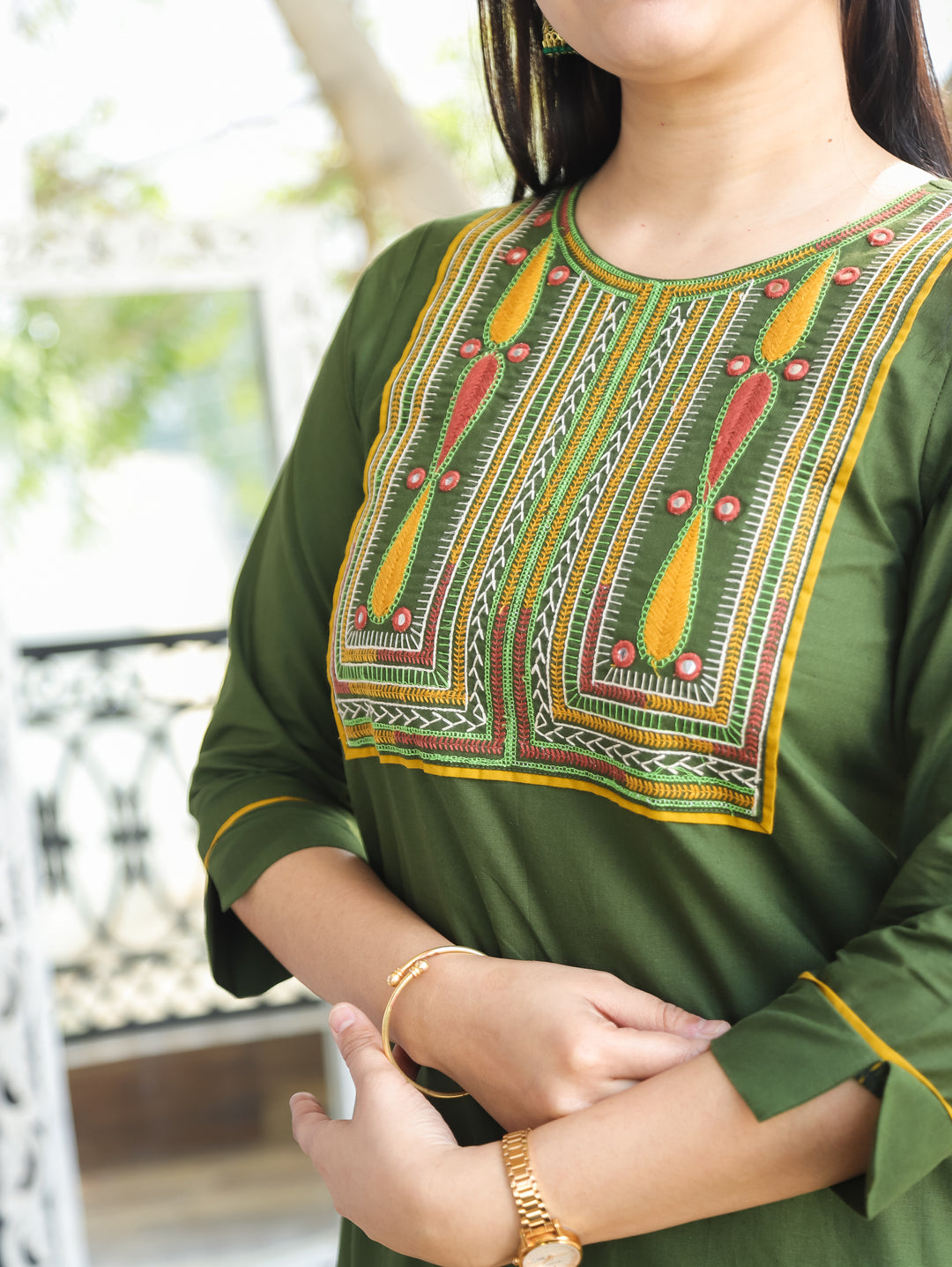 Chanda Forest Green Thread Embroidered Neck Yoke Work Cotton Kurti