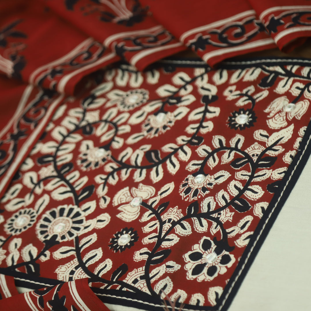 Roopsakhi Shell White Mirror Work Detailing in Kalamkari Yoke Cotton Suit Set