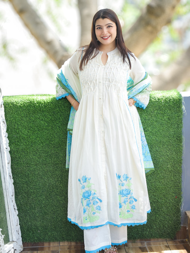 Noor Shell Beige Blue Pintuck Mul Cotton 3 Piece Set