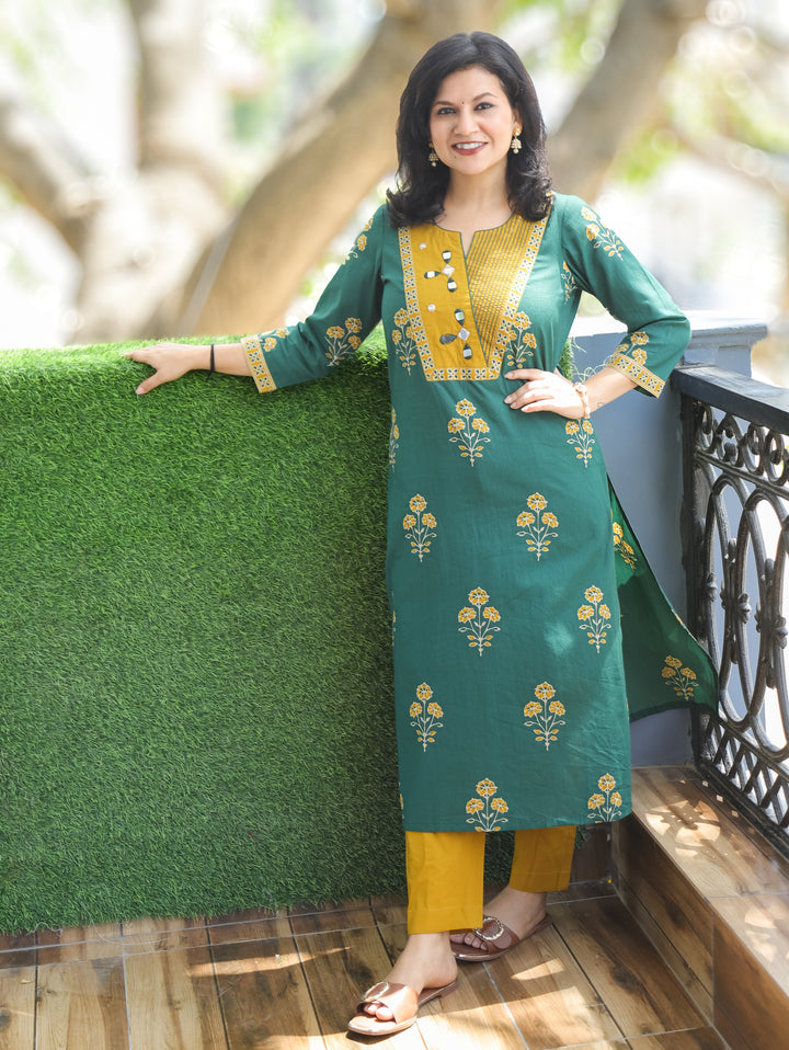Aisha Green Mirror Work Cotton Kurti