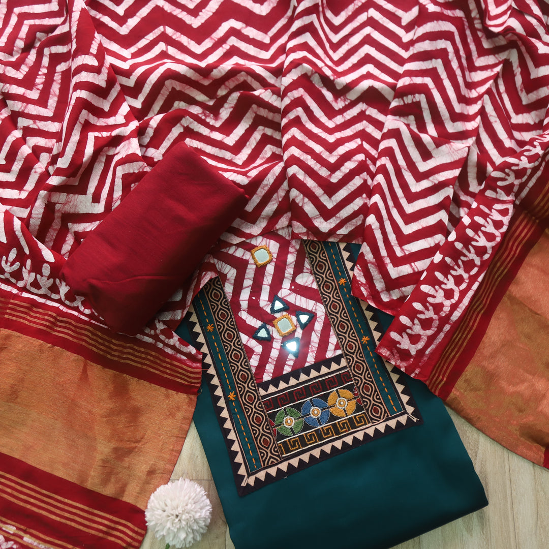 Kinaari Dark Blue Mirror in Leheriya Print Patch Glazed Cotton Suit Set