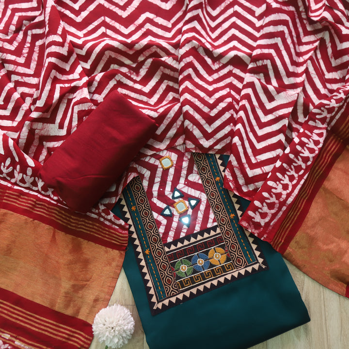 Kinaari Dark Blue Mirror in Leheriya Print Patch Glazed Cotton Suit Set