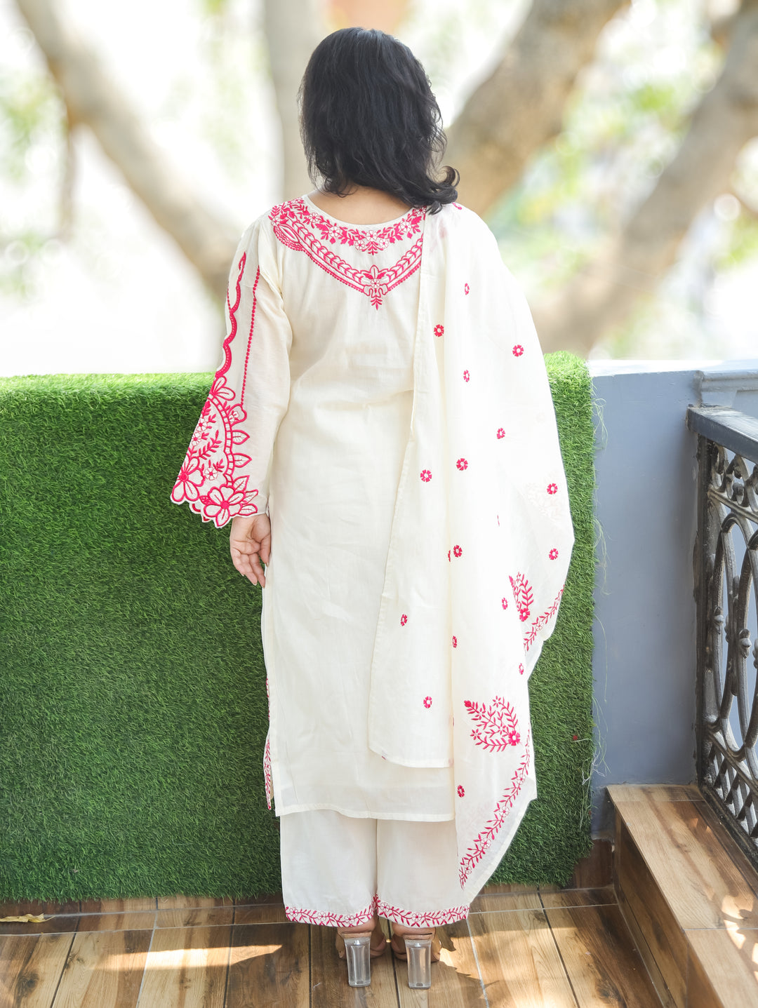 Harneez Off-White Embroidered Cotton 3 Piece Set