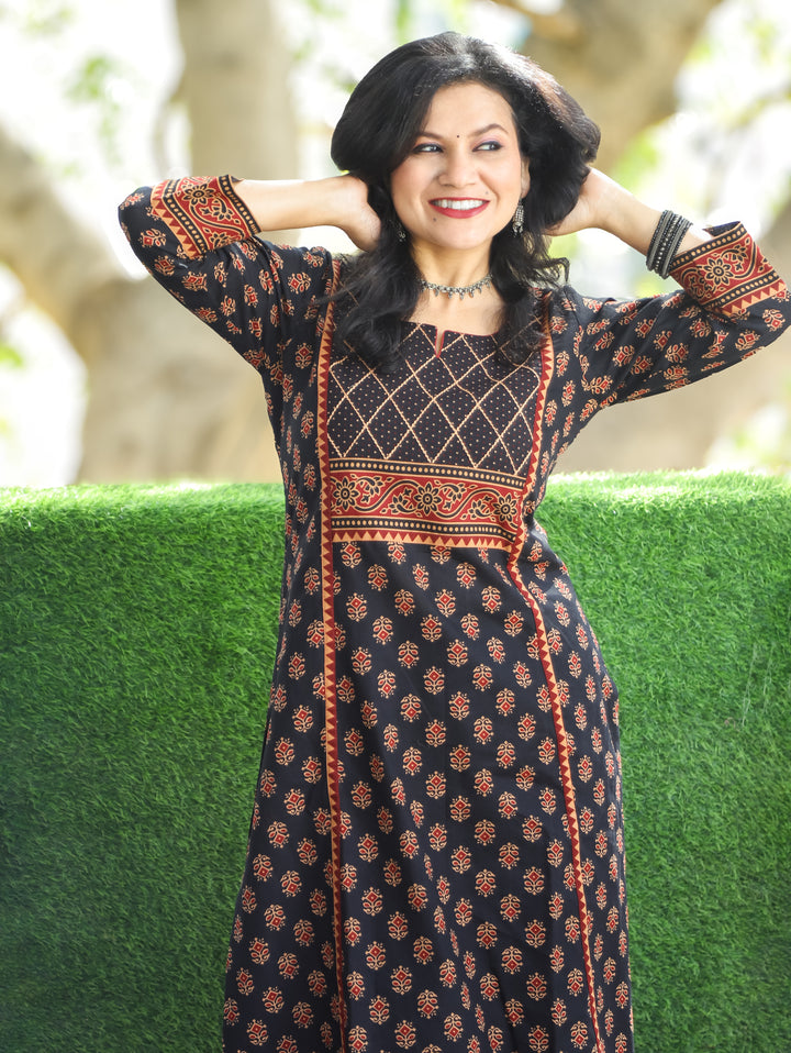 Mehram Ebony Black Running Thread Yoke in Panel Style Ajrak Printed Cotton Kurti