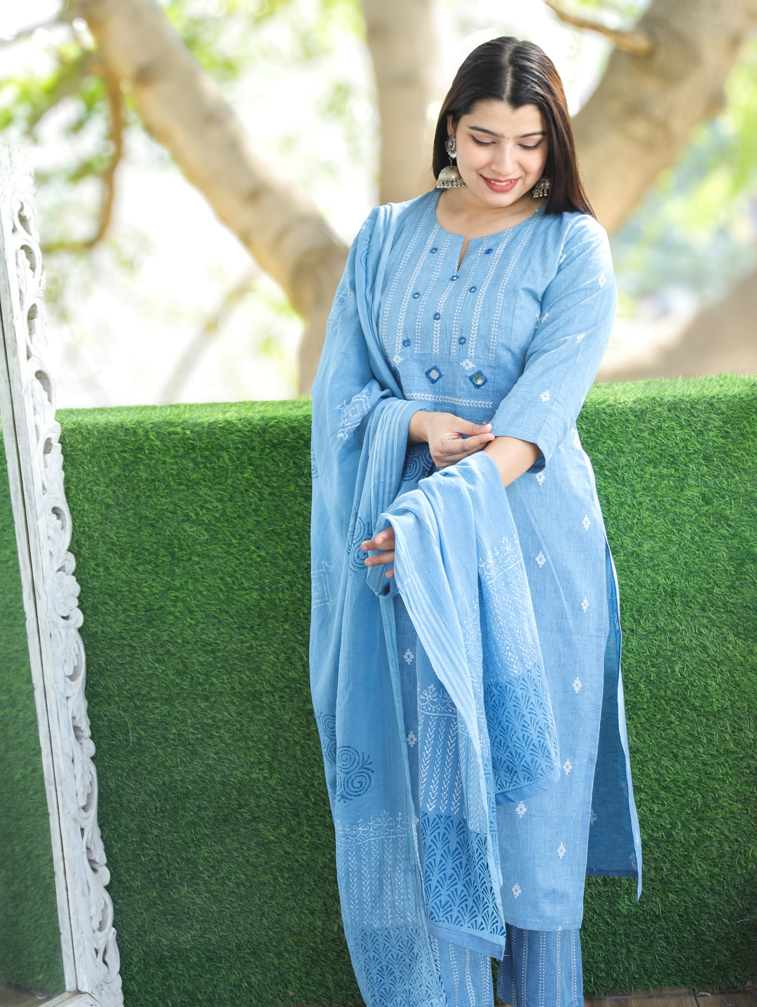 Sadka Amber Blue Thread Weaved Yoke with Mirror in Weaved South Cotton 3 Piece Set