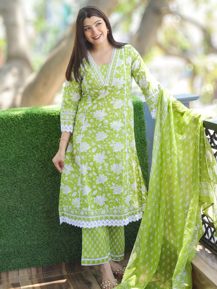 Jiya Tree Green Floral Printed 3 Piece Set
