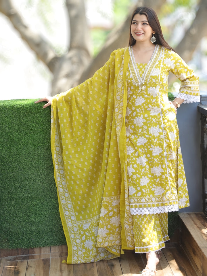Jiya Turmeric Yellow Floral Printed 3 Piece Set