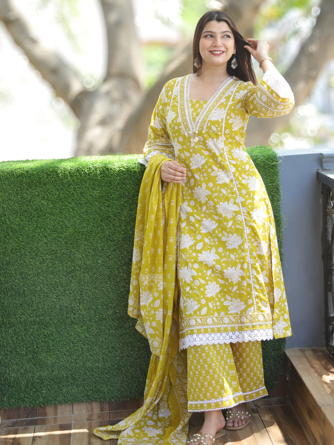 Jiya Turmeric Yellow Floral Printed 3 Piece Set