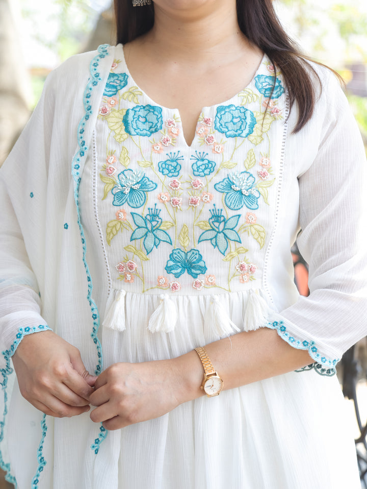 Hans Safed Embroiderd Crinkle Mul Chanderi 3 Piece Set