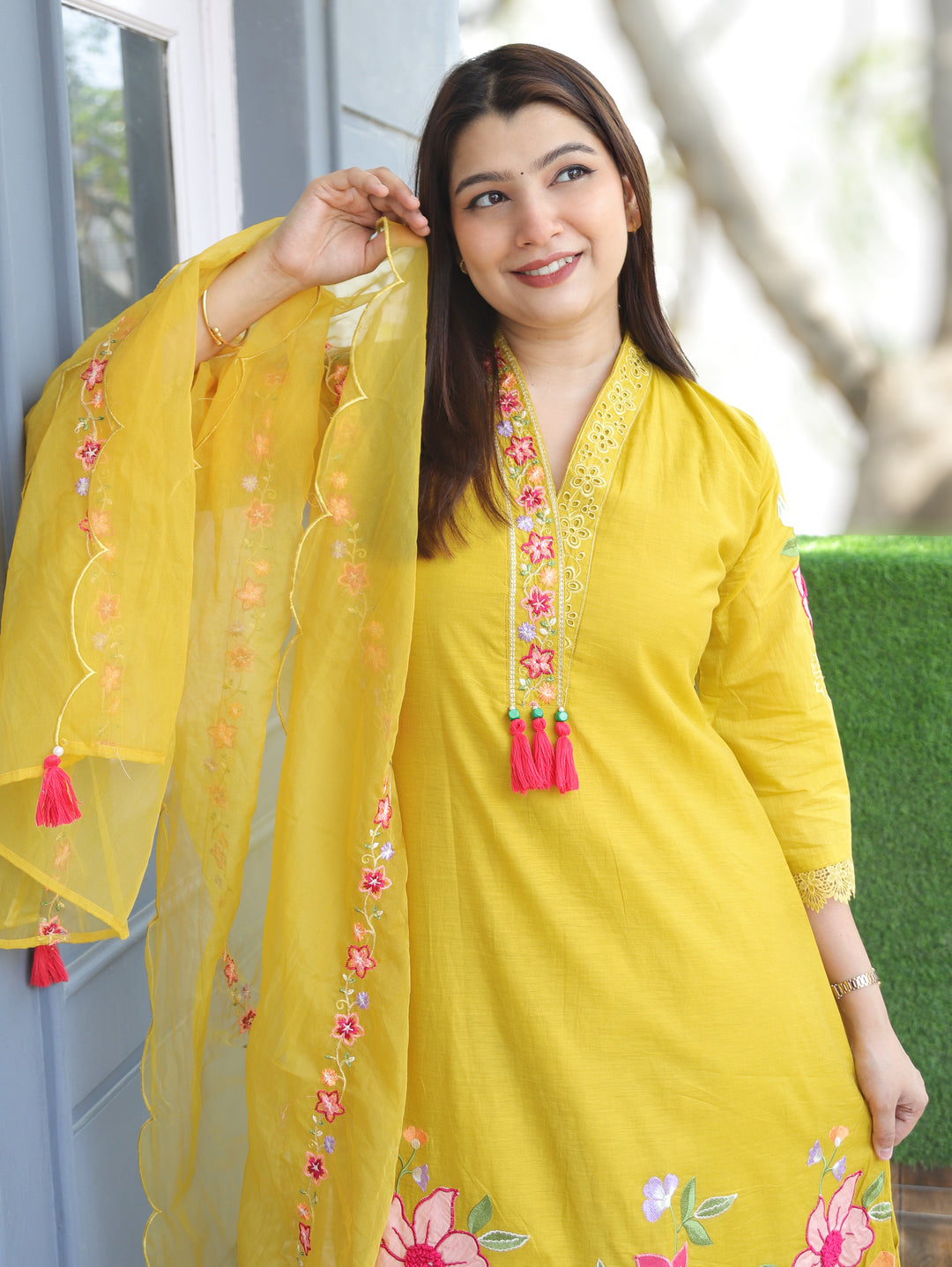 Rushali Yellow Embroidered Chanderi 3 Piece Set