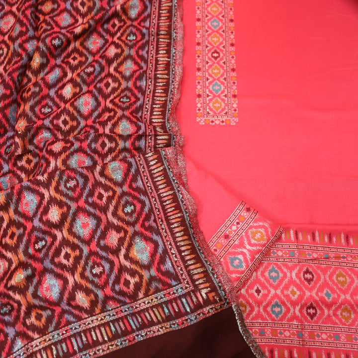 कमलिया Neon Pink Thread Weaved Neck with Zari Semi Pashmina Suit Set