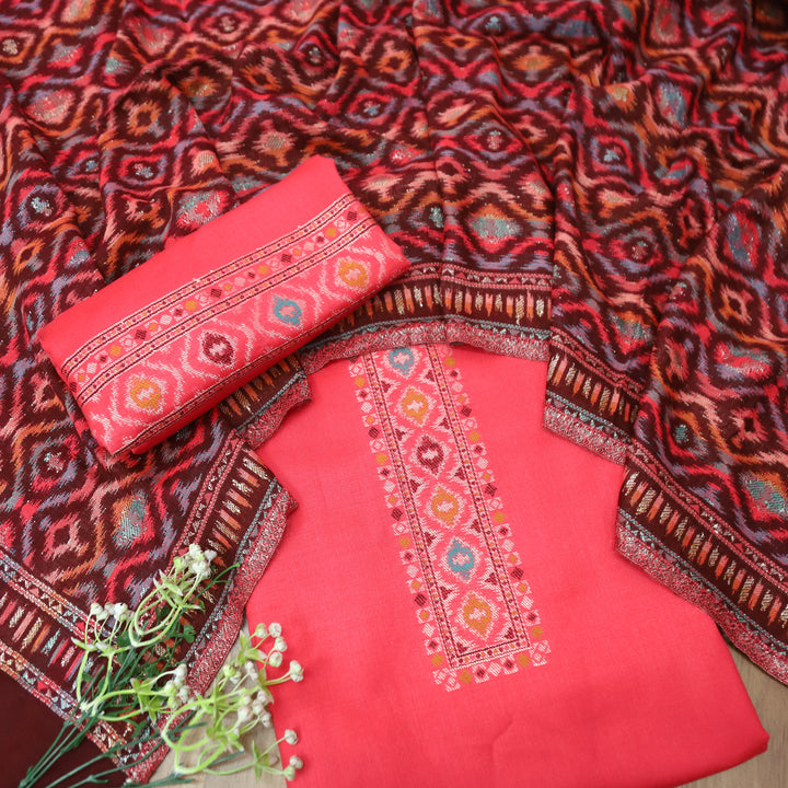 कमलिया Neon Pink Thread Weaved Neck with Zari Semi Pashmina Suit Set