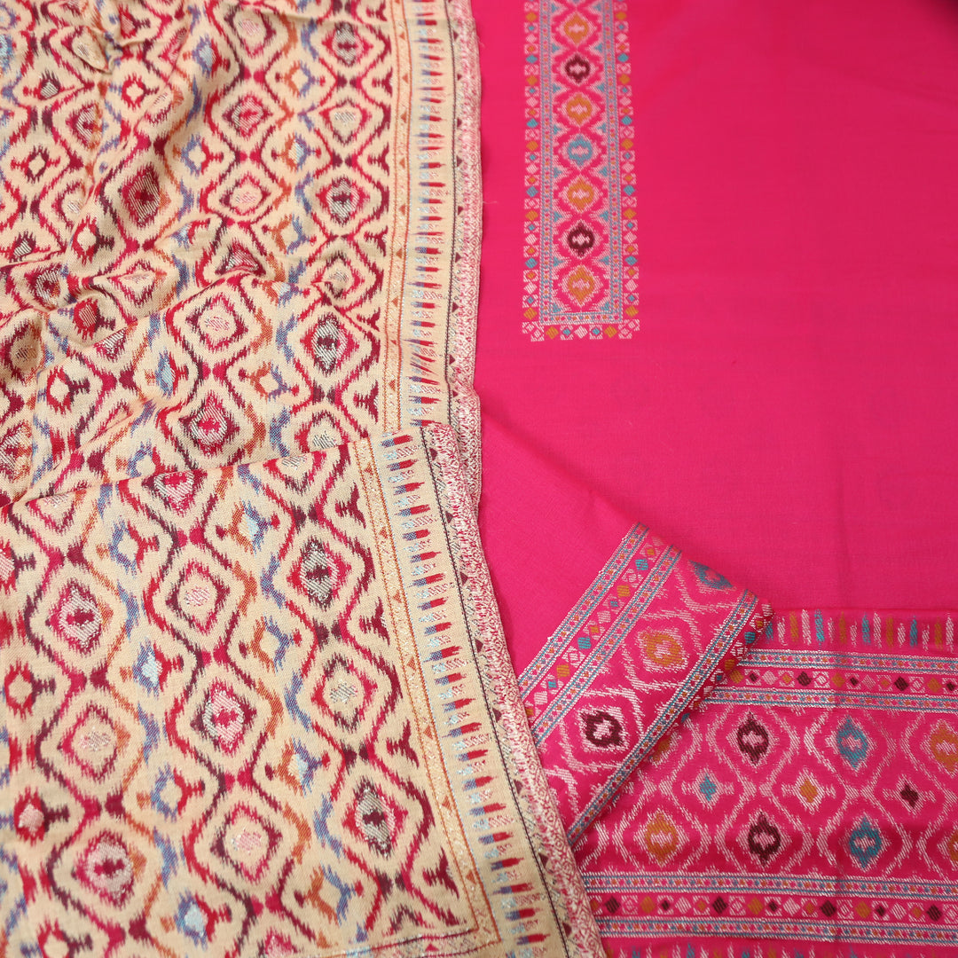 कमलिया Magenta Pink Thread Weaved Neck with Zari Semi Pashmina Suit Set