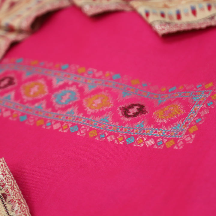 कमलिया Magenta Pink Thread Weaved Neck with Zari Semi Pashmina Suit Set