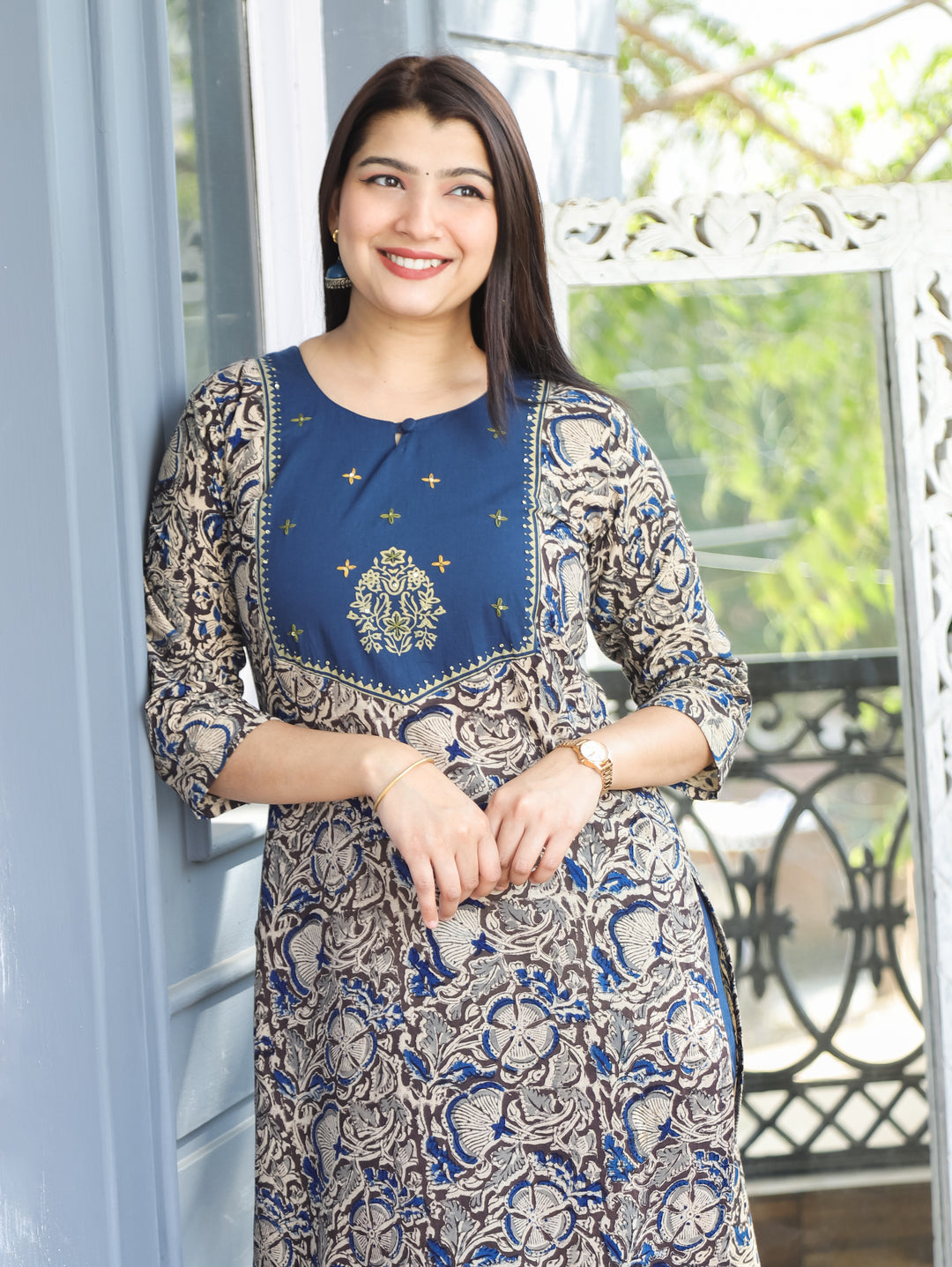 Sajni Denim Blue Floral Thread Work Yoke with Kalamkari Printed Cotton 2 PIece Set