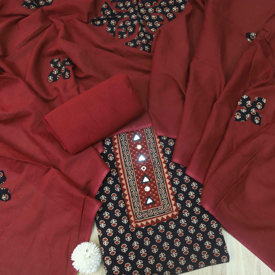 Pardesiyaa Metal Black Kutch Neck Mirror Work Printed Cotton Suit Set