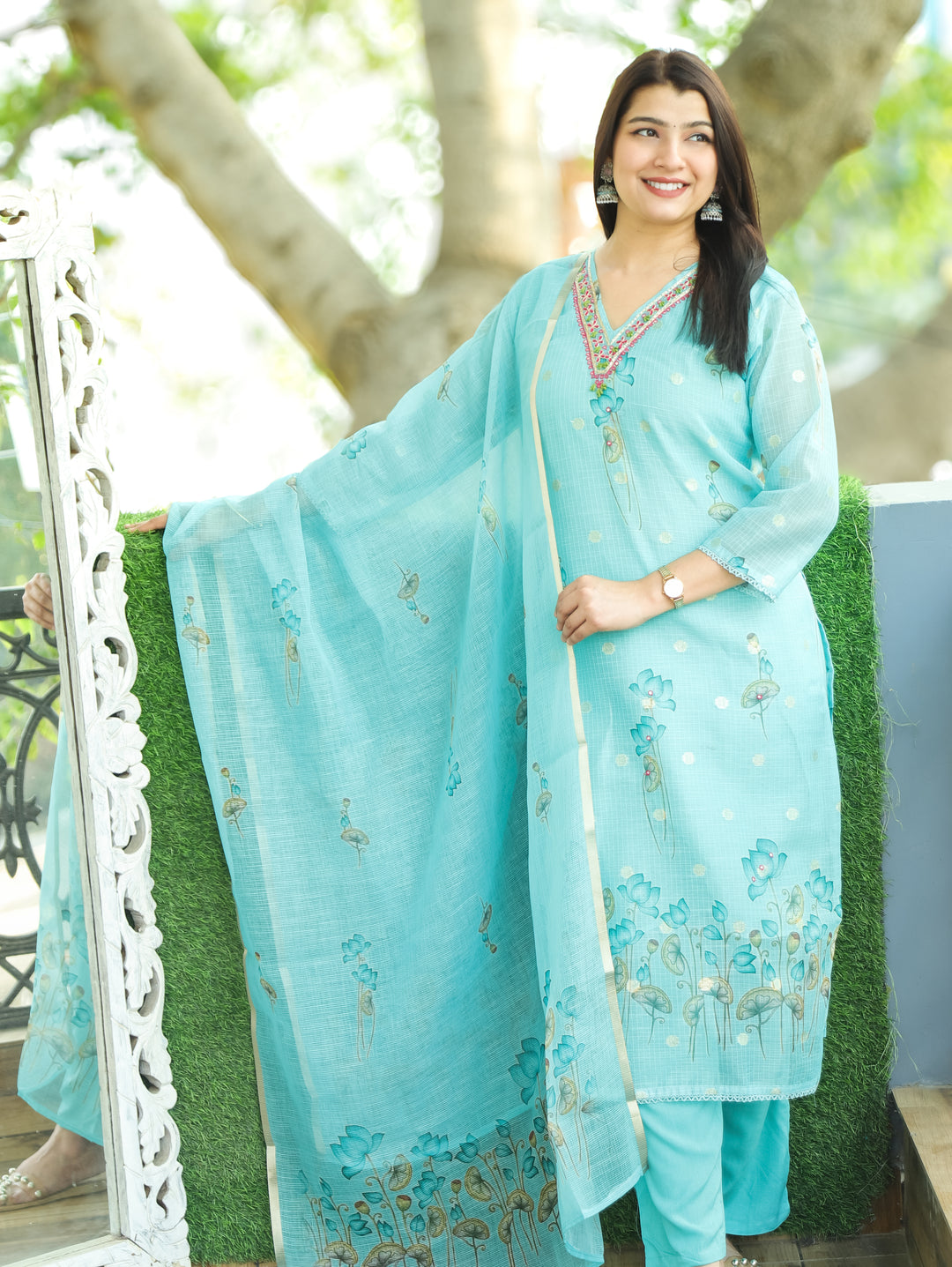 Jhanvi Aqua Blue V Embellish Pichwai Printed Hem Kota Doriya 3 PIece Set