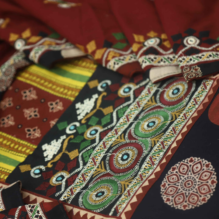 Pardesiyaa Metal Black Kutch Neck Embriodered Work Printed Cotton Suit Set