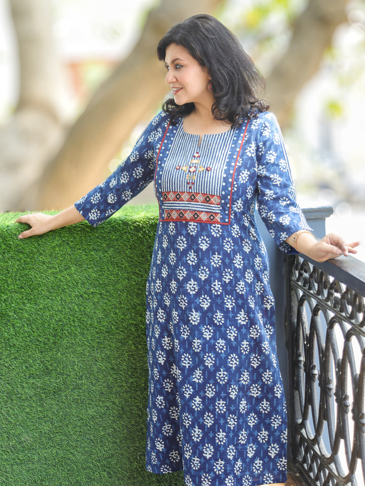 Arya Indigo Blue Dabu Printed Cotton Kurti