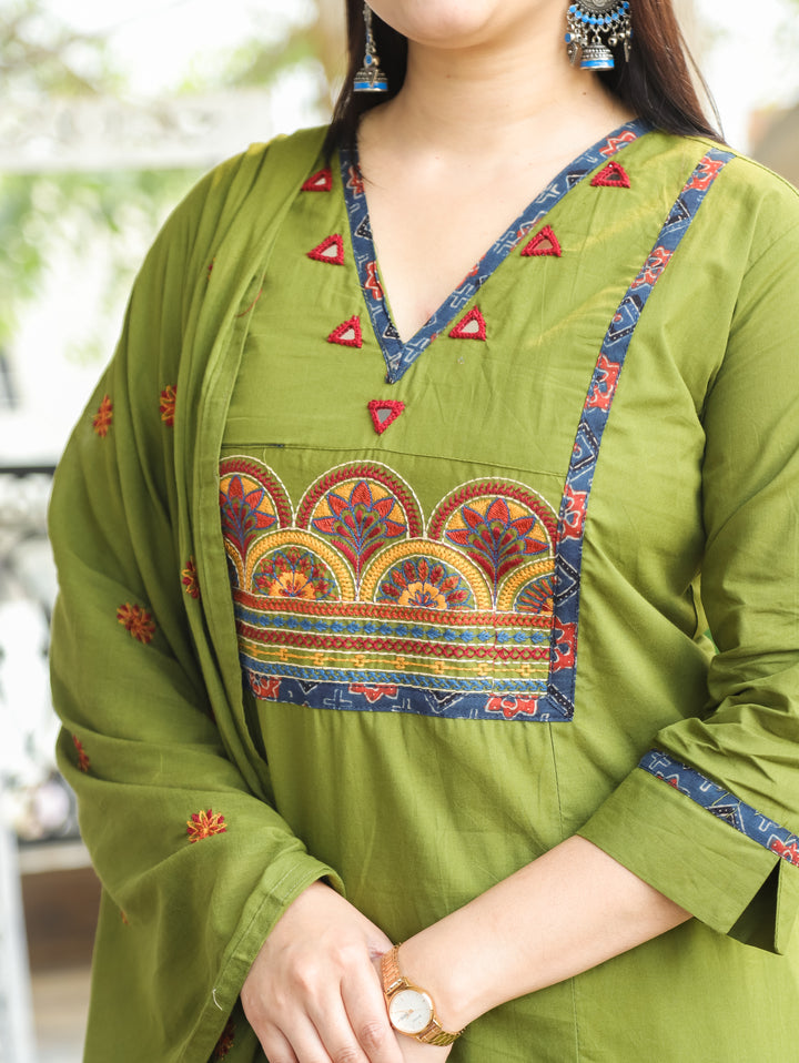 Keshvi Mehndi Green Thread Embroiered Neck with Patra Cotton 3 Piece Set