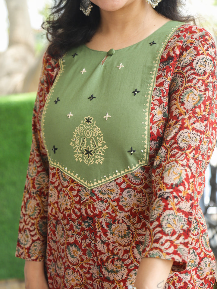 Darla Green Red Kalamkari Cotton 2 PIece Set