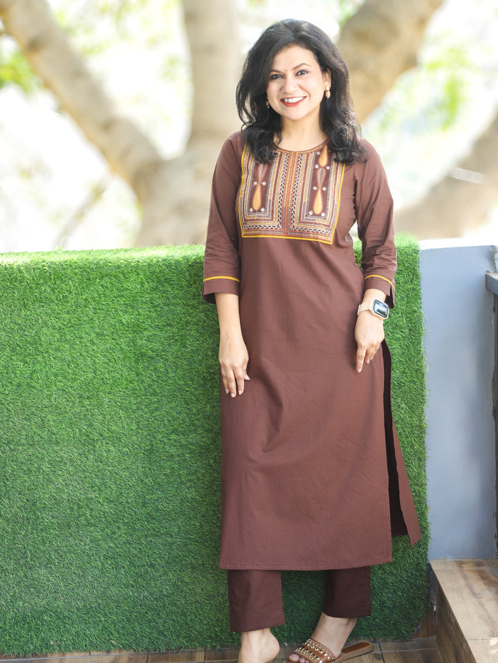 Chanda Chocolate Brown Thread Embroidered Neck Yoke Work Cotton Kurti
