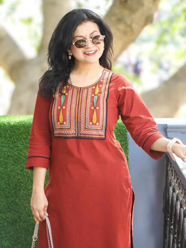Chanda Velvety Maroon Thread Embroidered Neck Yoke Work Cotton Kurti