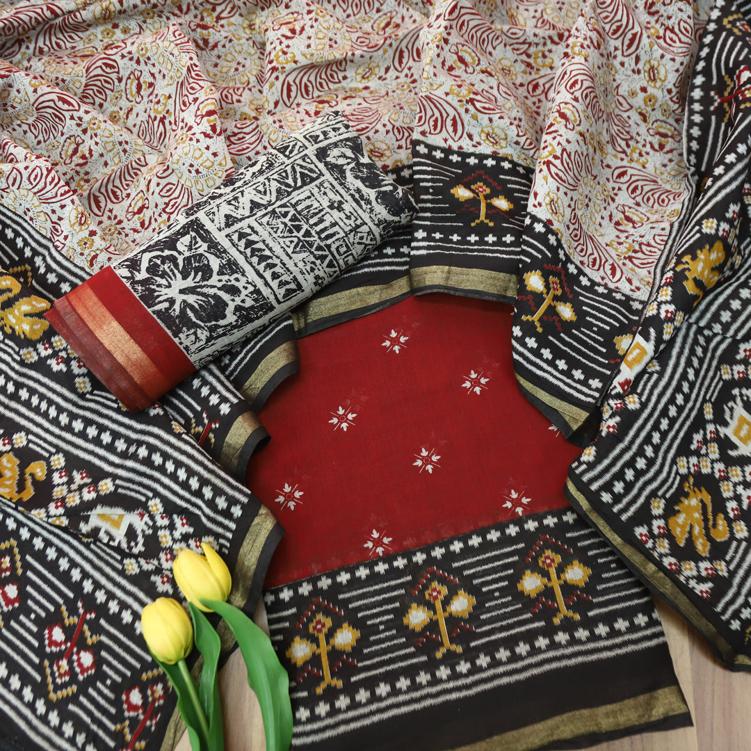 Saatvi Bride Red Ikkat Printed Hemline Mul Chanderi Set