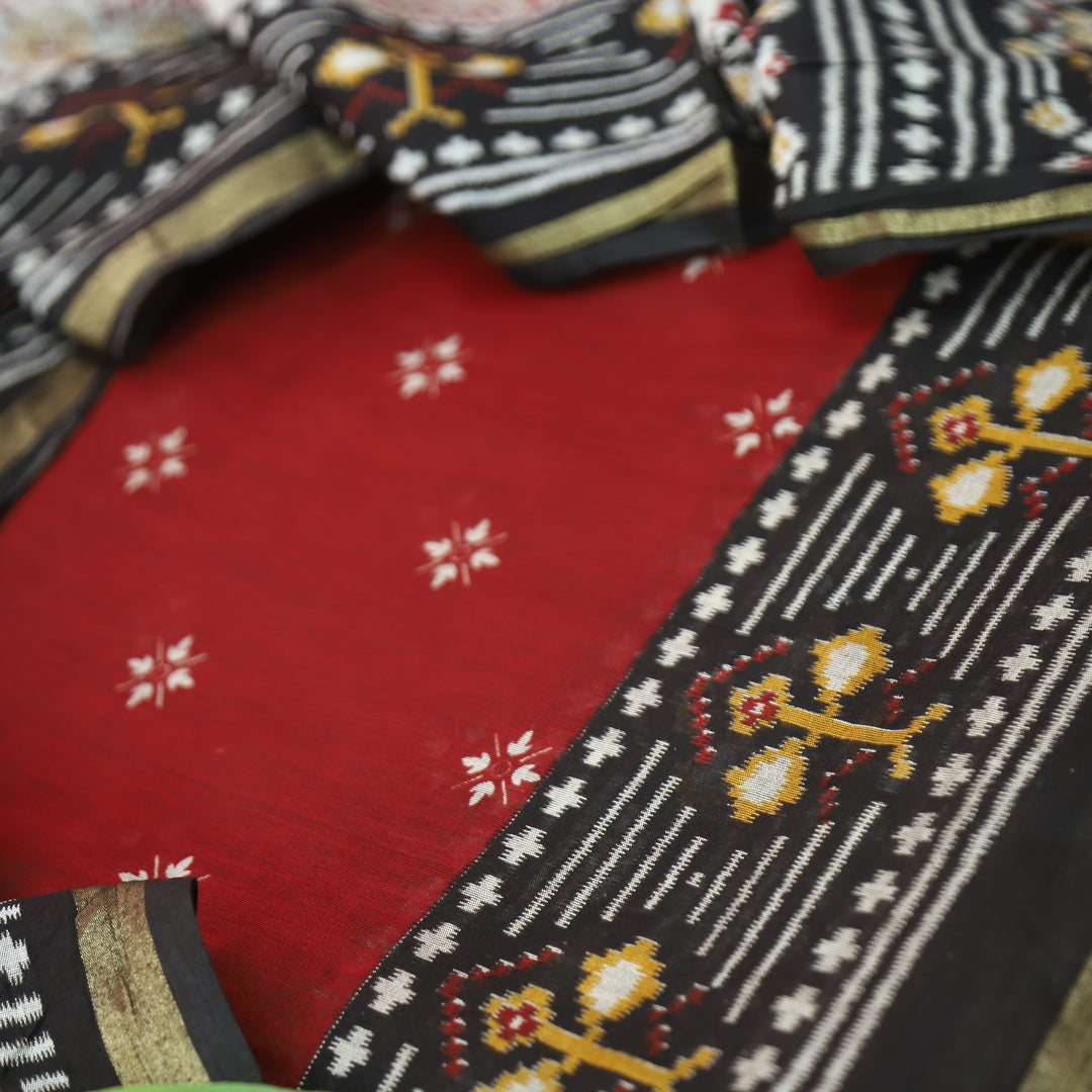 Saatvi Bride Red Ikkat Printed Hemline Mul Chanderi Set