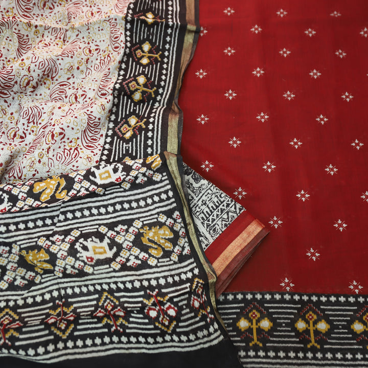 Saatvi Bride Red Ikkat Printed Hemline Mul Chanderi Set