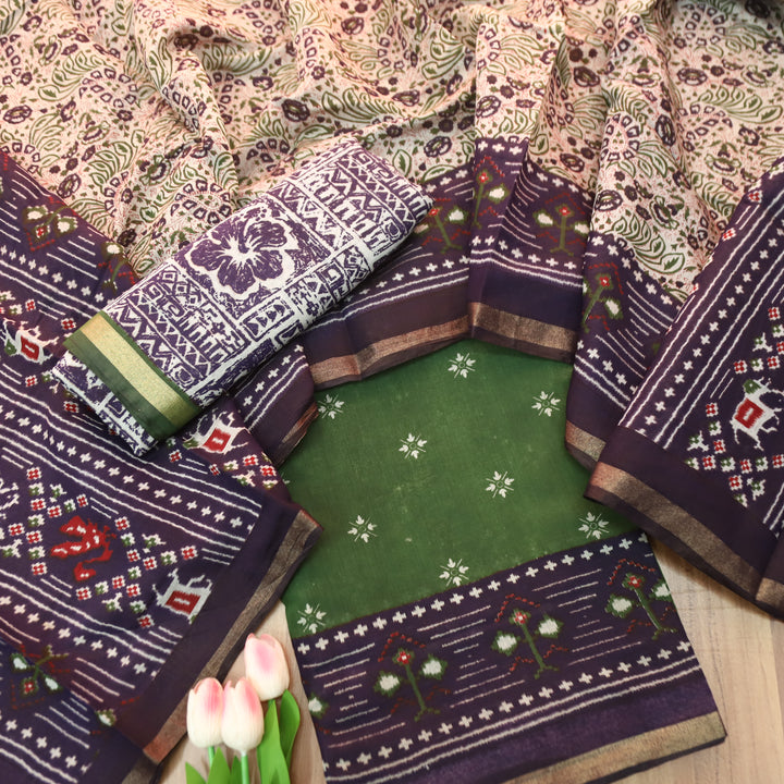 Saatvi Forest Green Ikkat Printed Hemline Mul Chanderi Set