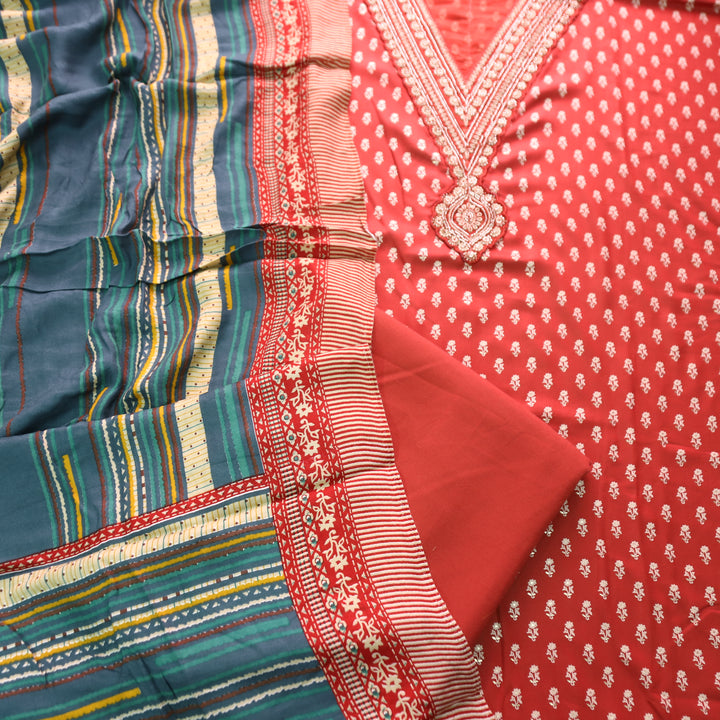 सरवरी Rust Red Embellished V Neckline Foil Work Semi Pashmina Winter Set