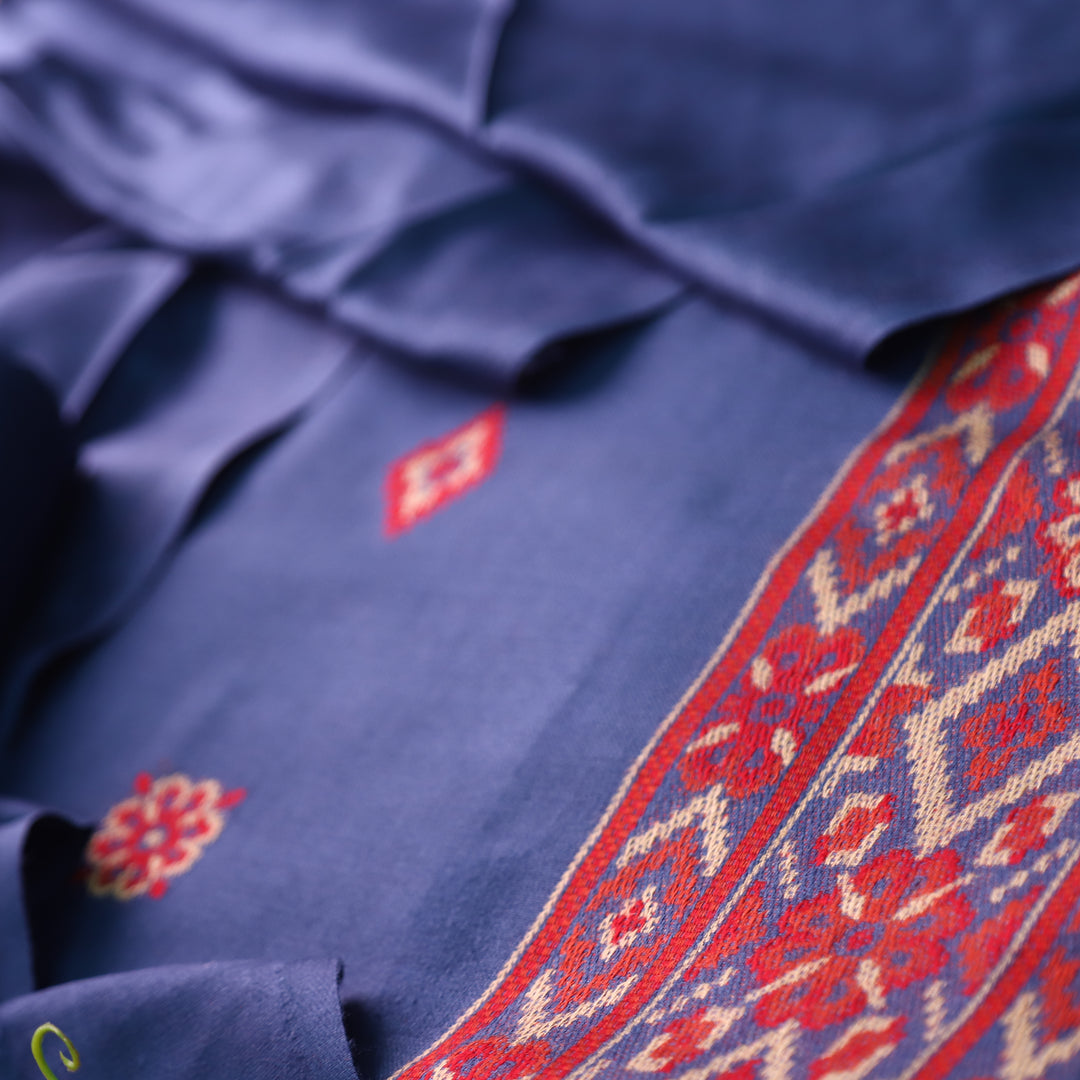 कृति Cerulean Blue Kullu Thread Weaved Hem Semi Pashmina Winter Suit Set