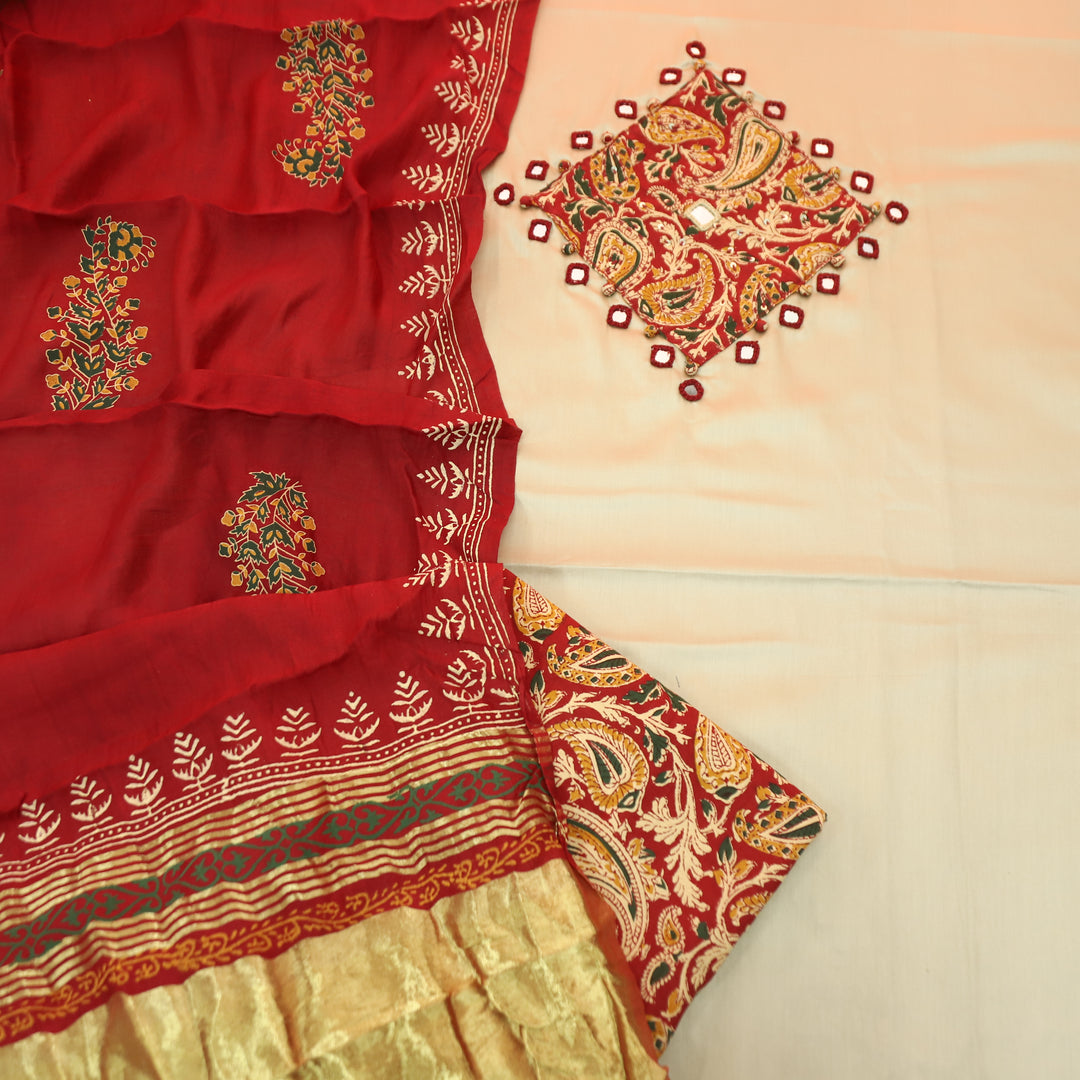 Saheli Beige Red Mirror Work Applique Kalamkari Jam Cotton Set