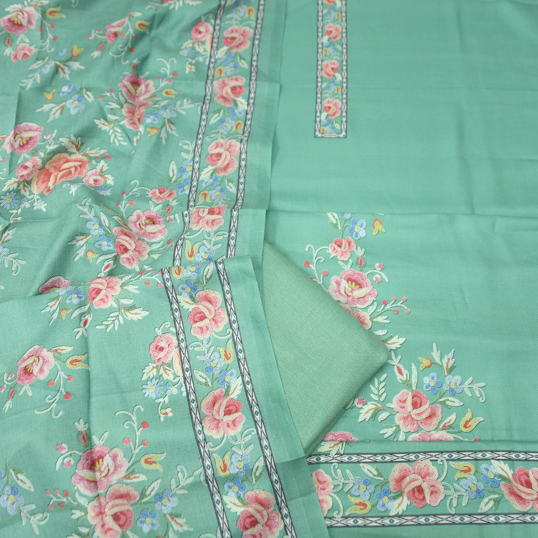 निर्मित Fern Green Defined By Floral Printed Work Semi Pashmina Winter Set
