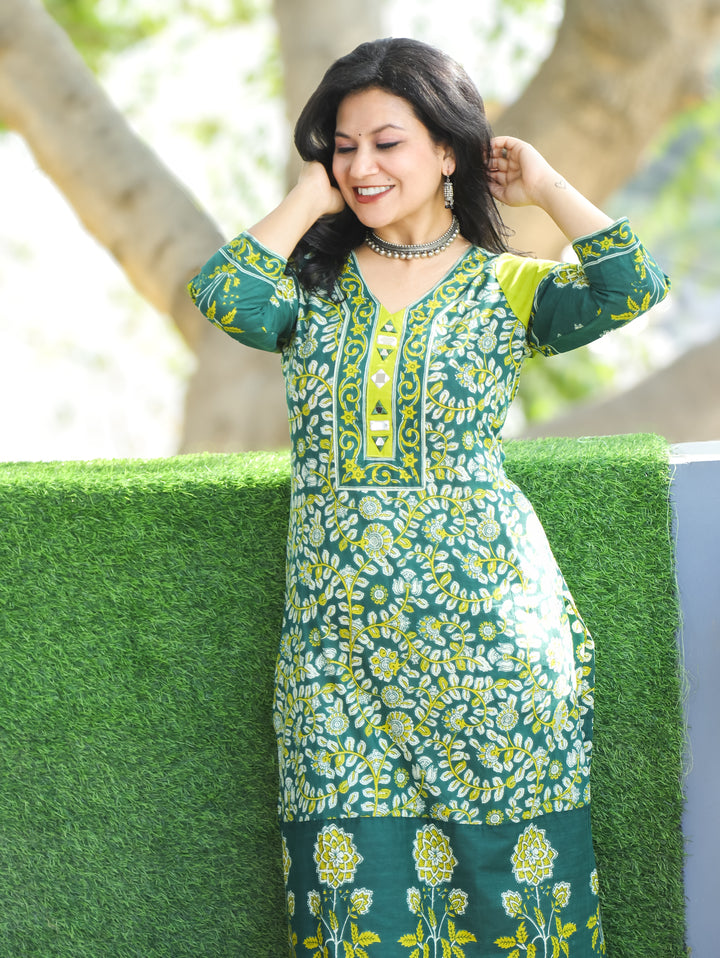 Palki Pine Green V Neck Mirror Work Kalamkari Floral Printed Cotton Kurti